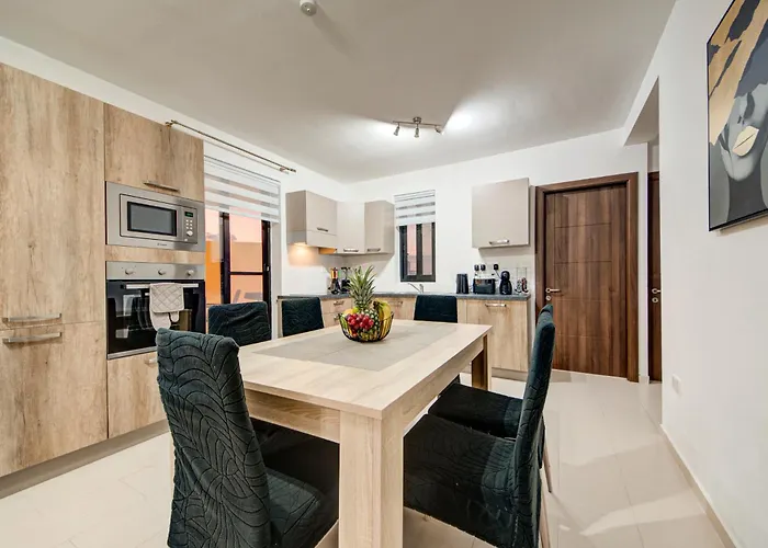 D View * St Paul's Bay